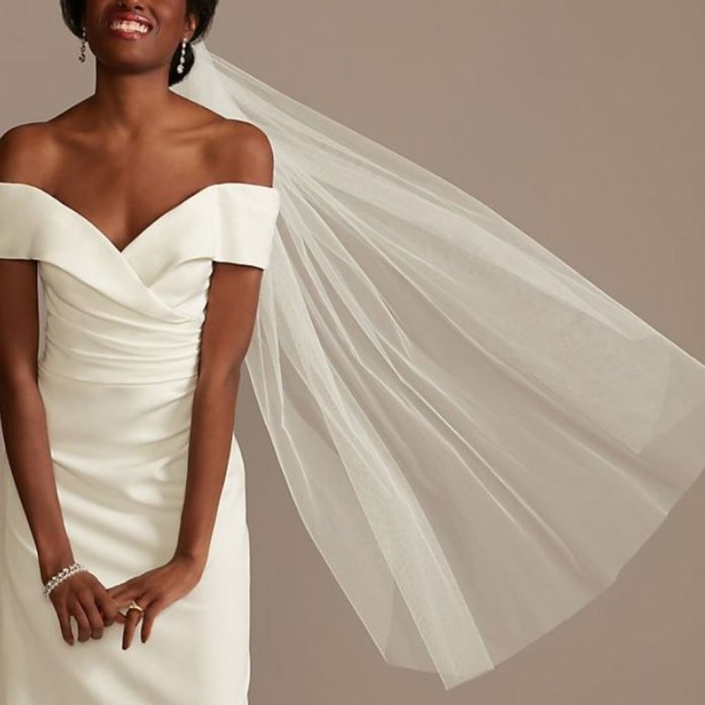 Raw-Edge Soft Tulle Fingertip Veil